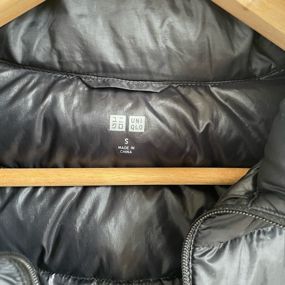 Uniqlo Ultra Light Down Vest, Black, Small - Picture 6 of 7